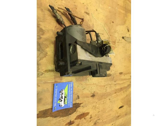 Gebruikte ABS Pomp BMW 5 serie (E39) 535i 32V Prijs € 25,00 Margeregeling aangeboden door F. van den Mosselaar autodemontage