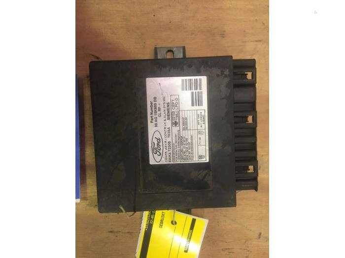 Gebruikte Module Bodycontrol Ford Focus 1 1.6 16V Prijs € 15,00 Margeregeling aangeboden door F. van den Mosselaar autodemontage