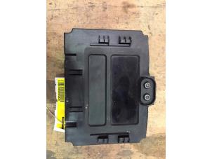Gebruikte Display Interieur Opel Zafira (F75) 1.8 16V Prijs € 15,00 Margeregeling aangeboden door F. van den Mosselaar autodemontage