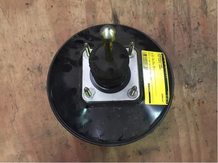 Gebruikte Rembekrachtiger Fiat Punto II (188) 1.4 16V Prijs € 25,00 Margeregeling aangeboden door F. van den Mosselaar autodemontage