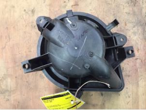 Gebruikte Kachel Ventilatiemotor Fiat Punto II (188) 1.2 60 S Prijs € 15,00 Margeregeling aangeboden door F. van den Mosselaar autodemontage