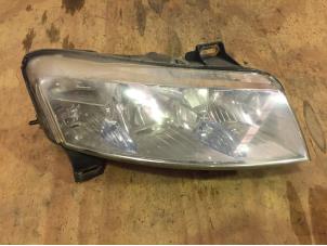 Gebruikte Koplamp rechts Fiat Stilo (192A/B) 1.2 16V Prijs € 25,00 Margeregeling aangeboden door F. van den Mosselaar autodemontage