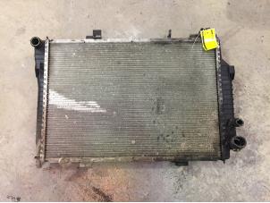 Gebruikte Radiateur Mercedes C (W202) 2.2 C-200 CDI 16V Prijs € 25,00 Margeregeling aangeboden door F. van den Mosselaar autodemontage