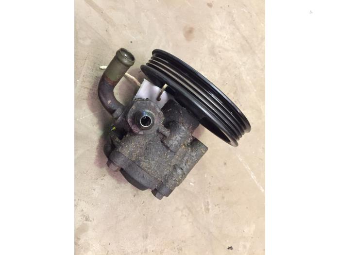 Gebruikte Servopomp Suzuki Baleno (GA/GB) 1.6 16V Prijs € 20,00 Margeregeling aangeboden door F. van den Mosselaar autodemontage