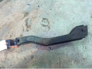 Gebruikte Reactiestang links-voor Chevrolet Matiz 0.8 S,SE Prijs € 15,00 Margeregeling aangeboden door F. van den Mosselaar autodemontage