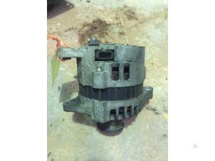 Gebruikte Dynamo Chevrolet Nubira Wagon (J100) 1.6 16V Prijs € 35,00 Margeregeling aangeboden door F. van den Mosselaar autodemontage