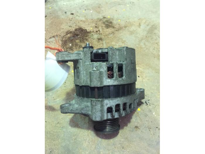 Gebruikte Dynamo Chevrolet Nubira Wagon (J100) 1.6 16V Prijs € 35,00 Margeregeling aangeboden door F. van den Mosselaar autodemontage