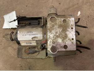 Gebruikte ABS Pomp Opel Vectra B (38) 1.6 16V Ecotec Prijs € 17,50 Margeregeling aangeboden door F. van den Mosselaar autodemontage