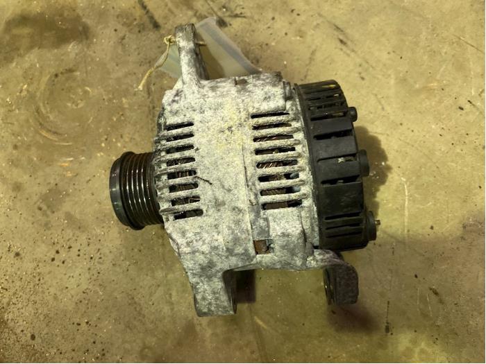 Gebruikte Alternator Volvo S40 (VS) 1.9 D di Prijs € 35,00 Margeregeling aangeboden door F. van den Mosselaar autodemontage