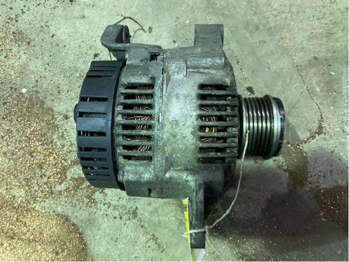 Gebruikte Alternator Volvo V40 (VW) 1.9 D di Prijs € 35,00 Margeregeling aangeboden door F. van den Mosselaar autodemontage