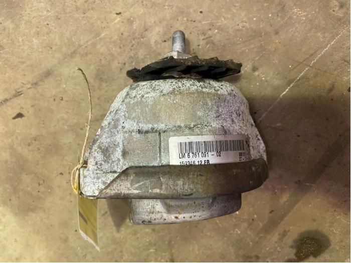 Gebruikte Motorrubber BMW 5 serie (E60) 530d 24V Prijs € 15,00 Margeregeling aangeboden door F. van den Mosselaar autodemontage