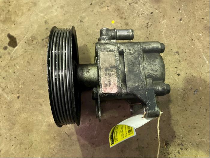 Gebruikte Servopomp BMW 3 serie (E46/4) 318i Prijs € 25,00 Margeregeling aangeboden door F. van den Mosselaar autodemontage