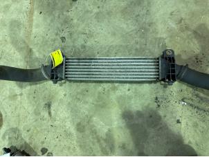 Gebruikte Intercooler Ford Mondeo III 2.0 TDCi 130 16V Prijs € 20,00 Margeregeling aangeboden door F. van den Mosselaar autodemontage