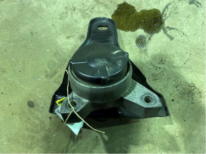 Gebruikte Motorrubber Ford Focus 1 Wagon 1.8 TDdi Prijs € 15,00 Margeregeling aangeboden door F. van den Mosselaar autodemontage