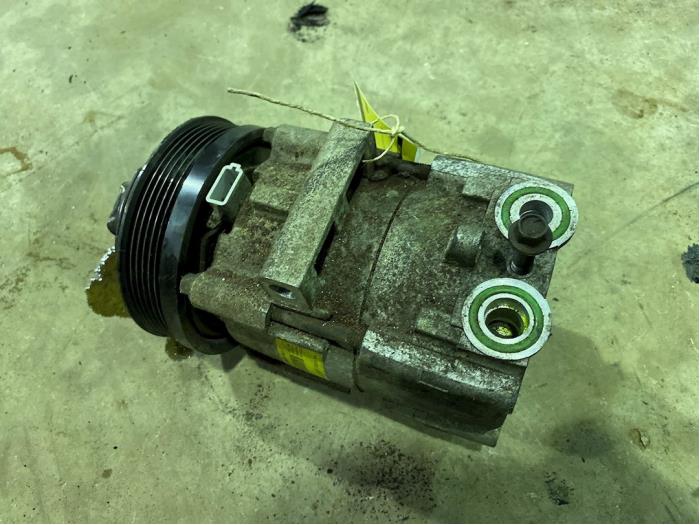 Gebruikte Pomp Airco Ford Mondeo III Wagon 2.0 TDCi 130 16V Prijs € 75,00 Margeregeling aangeboden door F. van den Mosselaar autodemontage