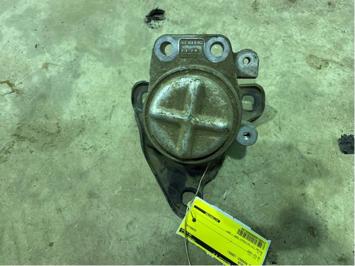 Gebruikte Motorrubber Ford Mondeo III 2.0 TDCi 115 16V Prijs € 15,00 Margeregeling aangeboden door F. van den Mosselaar autodemontage