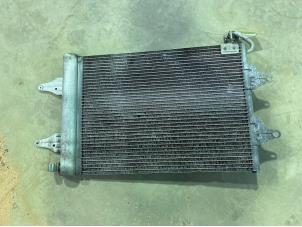 Gebruikte Airco Condensor Volkswagen Polo IV (9N1/2/3) 1.2 12V Prijs € 35,00 Margeregeling aangeboden door F. van den Mosselaar autodemontage
