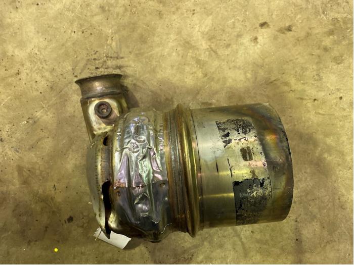 Gebruikte Roetfilter Citroen C4 Berline (NC) 1.6 Hdi 90 Prijs € 100,00 Margeregeling aangeboden door F. van den Mosselaar autodemontage
