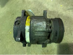 Gebruikte Aircopomp Renault Scénic I (JA) Prijs € 75,00 Margeregeling aangeboden door F. van den Mosselaar autodemontage