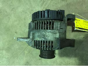 Gebruikte Alternator Renault Espace (JE) 2.0i RTE,RXE Prijs € 35,00 Margeregeling aangeboden door F. van den Mosselaar autodemontage