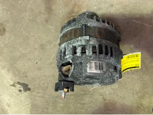 Gebruikte Dynamo Renault Clio IV (5R) 1.6 Turbo 16V RS 200 EDC Prijs € 75,00 Margeregeling aangeboden door F. van den Mosselaar autodemontage