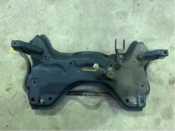 Gebruikte Subframe Peugeot 206 (2A/C/H/J/S) 1.1 XN,XR Prijs € 50,00 Margeregeling aangeboden door F. van den Mosselaar autodemontage
