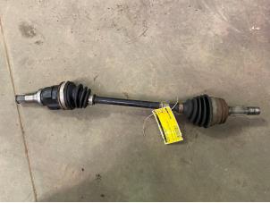 Gebruikte Steekas links-voor Peugeot 108 1.0 12V Prijs € 50,00 Margeregeling aangeboden door F. van den Mosselaar autodemontage