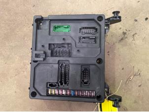 Gebruikte Zekeringkast Seat Alhambra (7V8/9) 1.8 20V Turbo Prijs € 35,00 Margeregeling aangeboden door F. van den Mosselaar autodemontage