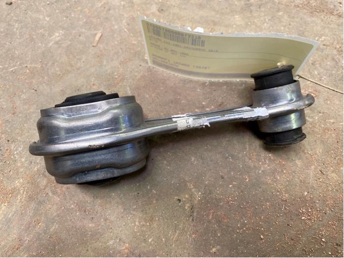 Gebruikte Motorrubber Renault Twingo III (AH) 1.0 SCe 70 12V Prijs € 15,00 Margeregeling aangeboden door F. van den Mosselaar autodemontage