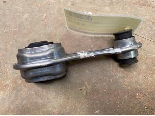 Gebruikte Motorrubber Renault Twingo III (AH) 1.0 SCe 70 12V Prijs € 15,00 Margeregeling aangeboden door F. van den Mosselaar autodemontage