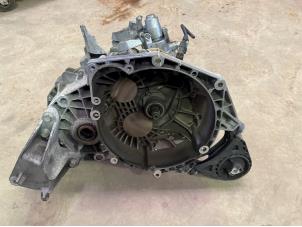 Gebruikte Versnellingsbak Opel Astra J (PC6/PD6/PE6/PF6) 2.0 CDTI 16V 160 Ecotec Prijs € 250,00 Margeregeling aangeboden door F. van den Mosselaar autodemontage