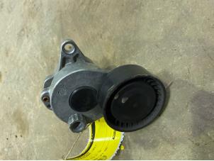 Gebruikte Spanrol Multiriem Mercedes E (W212) E-250 CDI 16V BlueEfficiency 4-Matic Prijs € 15,00 Margeregeling aangeboden door F. van den Mosselaar autodemontage