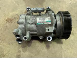 Gebruikte Aircopomp Renault Clio III (BR/CR) 1.2 16V 75 Prijs € 75,00 Margeregeling aangeboden door F. van den Mosselaar autodemontage