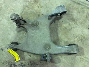 Gebruikte Draagarm links-achter BMW 5 serie (F10) 520d 16V Prijs € 35,00 Margeregeling aangeboden door F. van den Mosselaar autodemontage