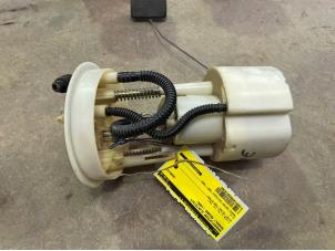 Gebruikte Tank element Pomp Renault Megane (BA) 1.4i RL,RN Prijs € 15,00 Margeregeling aangeboden door F. van den Mosselaar autodemontage