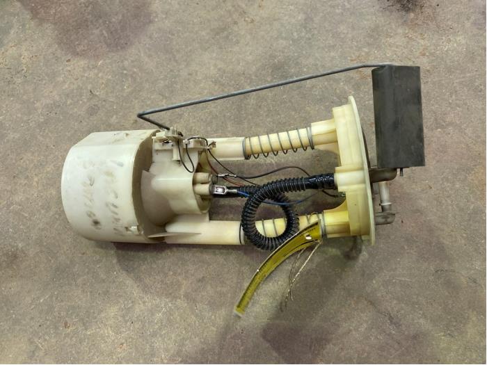 Gebruikte Tank element Pomp Renault Laguna I Grandtour (K56) 1.8 RN,RT Prijs € 25,00 Margeregeling aangeboden door F. van den Mosselaar autodemontage