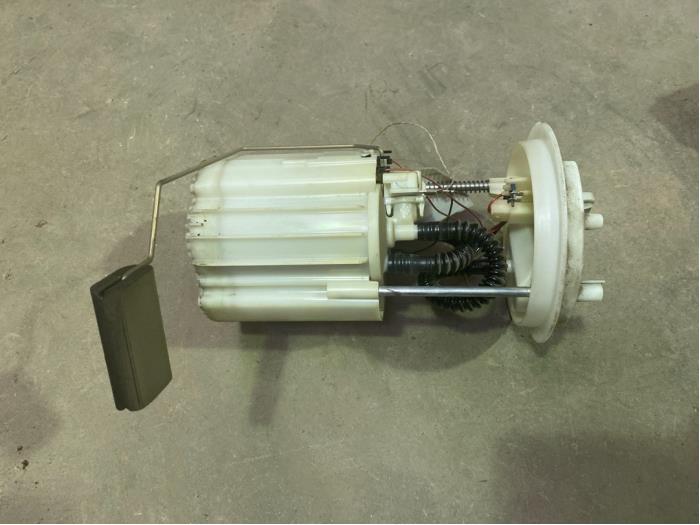 Gebruikte Tank element Pomp Alfa Romeo 147 (937) 1.6 Twin Spark 16V Prijs € 15,00 Margeregeling aangeboden door F. van den Mosselaar autodemontage