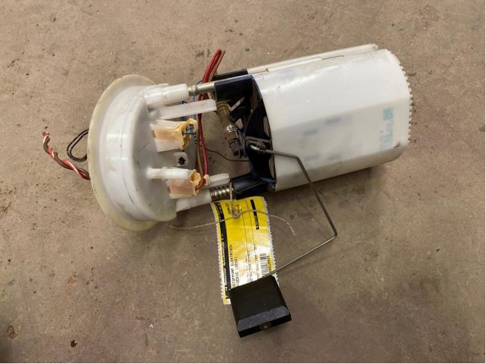 Gebruikte Tank element Pomp BMW 3 serie (E90) 330i 24V Prijs € 25,00 Margeregeling aangeboden door F. van den Mosselaar autodemontage