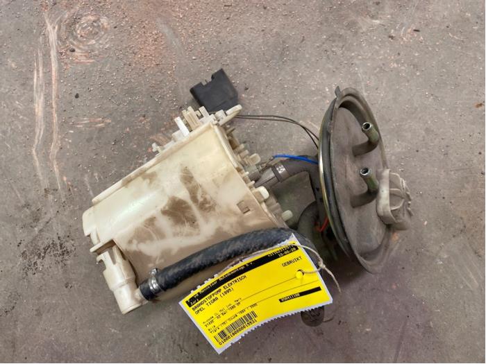 Gebruikte Tank element Pomp Opel Tigra (75) 1.4i 16V Prijs € 15,00 Margeregeling aangeboden door F. van den Mosselaar autodemontage