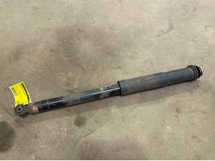 Gebruikte Schokdemper rechts-achter Toyota Yaris II (P9) 1.0 12V VVT-i Prijs € 20,00 Margeregeling aangeboden door F. van den Mosselaar autodemontage