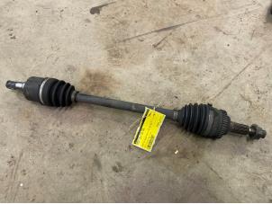 Gebruikte Steekas links-voor Suzuki Swift (ZA/ZC/ZD1/2/3/9) 1.3 VVT 16V Prijs € 35,00 Margeregeling aangeboden door F. van den Mosselaar autodemontage