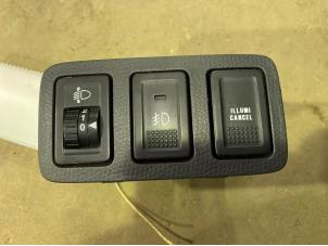 Gebruikte Schakelaar Koplamp Ihv Suzuki Swift (ZA/ZC/ZD1/2/3/9) 1.3 VVT 16V Prijs € 10,00 Margeregeling aangeboden door F. van den Mosselaar autodemontage