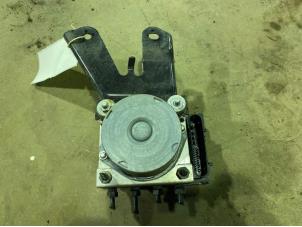 Gebruikte ABS Pomp Peugeot 107 1.0 12V Prijs € 25,00 Margeregeling aangeboden door F. van den Mosselaar autodemontage