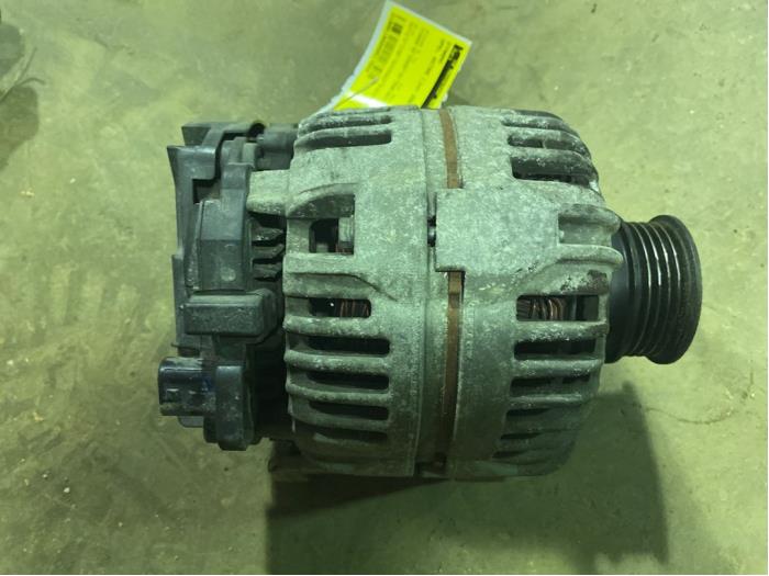 Gebruikte Dynamo Opel Astra H (L48) 1.6 16V Prijs € 35,00 Margeregeling aangeboden door F. van den Mosselaar autodemontage