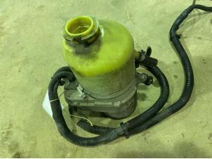 Gebruikte Servopomp Opel Astra H (L48) 1.6 16V Prijs € 125,00 Margeregeling aangeboden door F. van den Mosselaar autodemontage