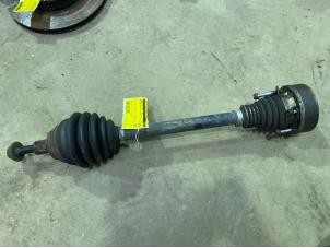 Gebruikte Aandrijfas links-voor Skoda Octavia Combi (1Z5) 1.6 MPI Prijs € 35,00 Margeregeling aangeboden door F. van den Mosselaar autodemontage