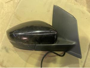 Gebruikte Buitenspiegel rechts Volkswagen Polo V (6R) 1.2 TSI Prijs € 35,00 Margeregeling aangeboden door F. van den Mosselaar autodemontage