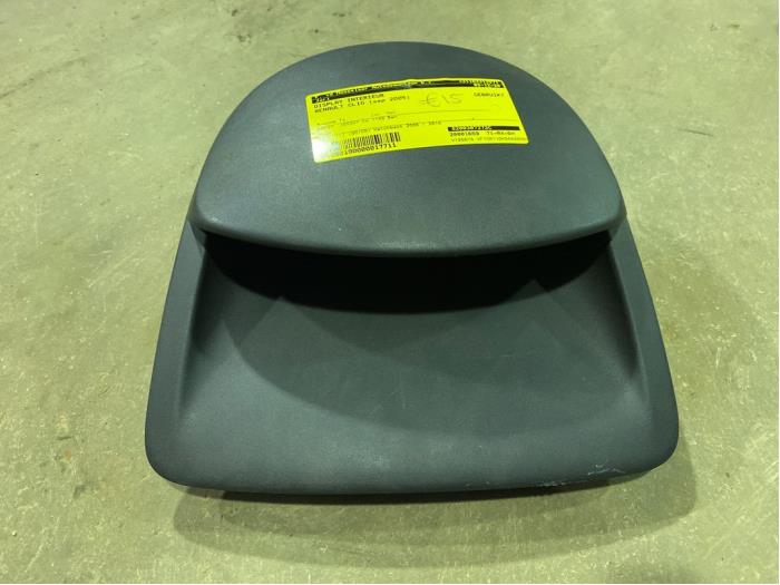 Gebruikte Display Interieur Renault Clio III (BR/CR) 1.2 16V 75 Prijs € 10,00 Margeregeling aangeboden door F. van den Mosselaar autodemontage