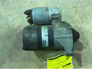 Gebruikte Startmotor Renault Clio III (BR/CR) 1.2 16V 75 Prijs € 35,00 Margeregeling aangeboden door F. van den Mosselaar autodemontage