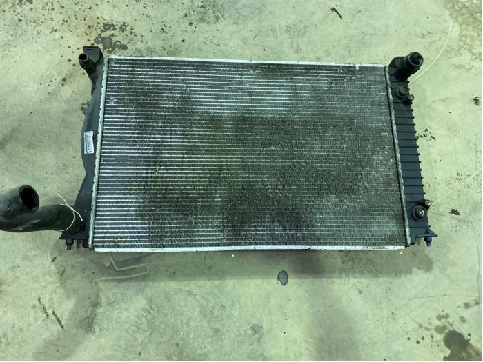 Gebruikte Radiateur Audi A6 Allroad Quattro (C6) 2.7 TDI V6 24V Prijs € 35,00 Margeregeling aangeboden door F. van den Mosselaar autodemontage